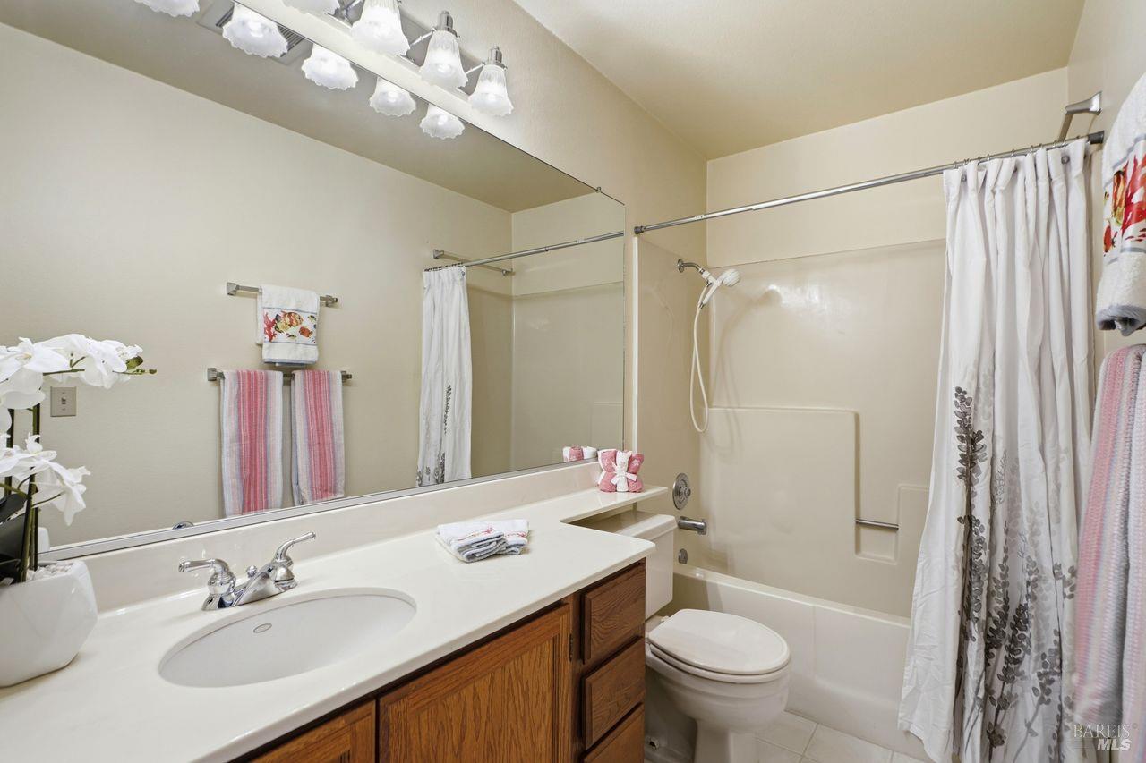 1409 Morning Glory Drive Petaluma CA 94954