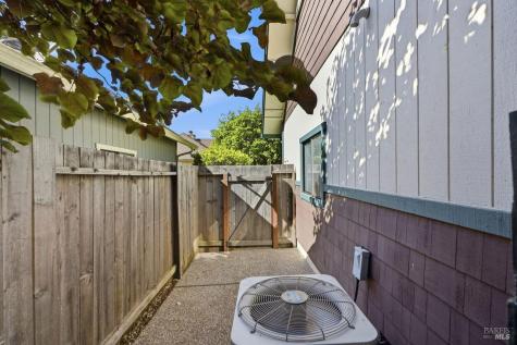 1409 Morning Glory Drive Petaluma CA 94954