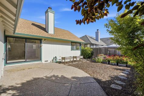 1409 Morning Glory Drive Petaluma CA 94954