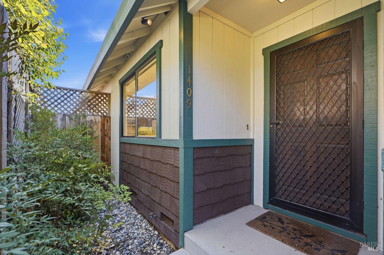 1409 Morning Glory Drive Petaluma CA 94954