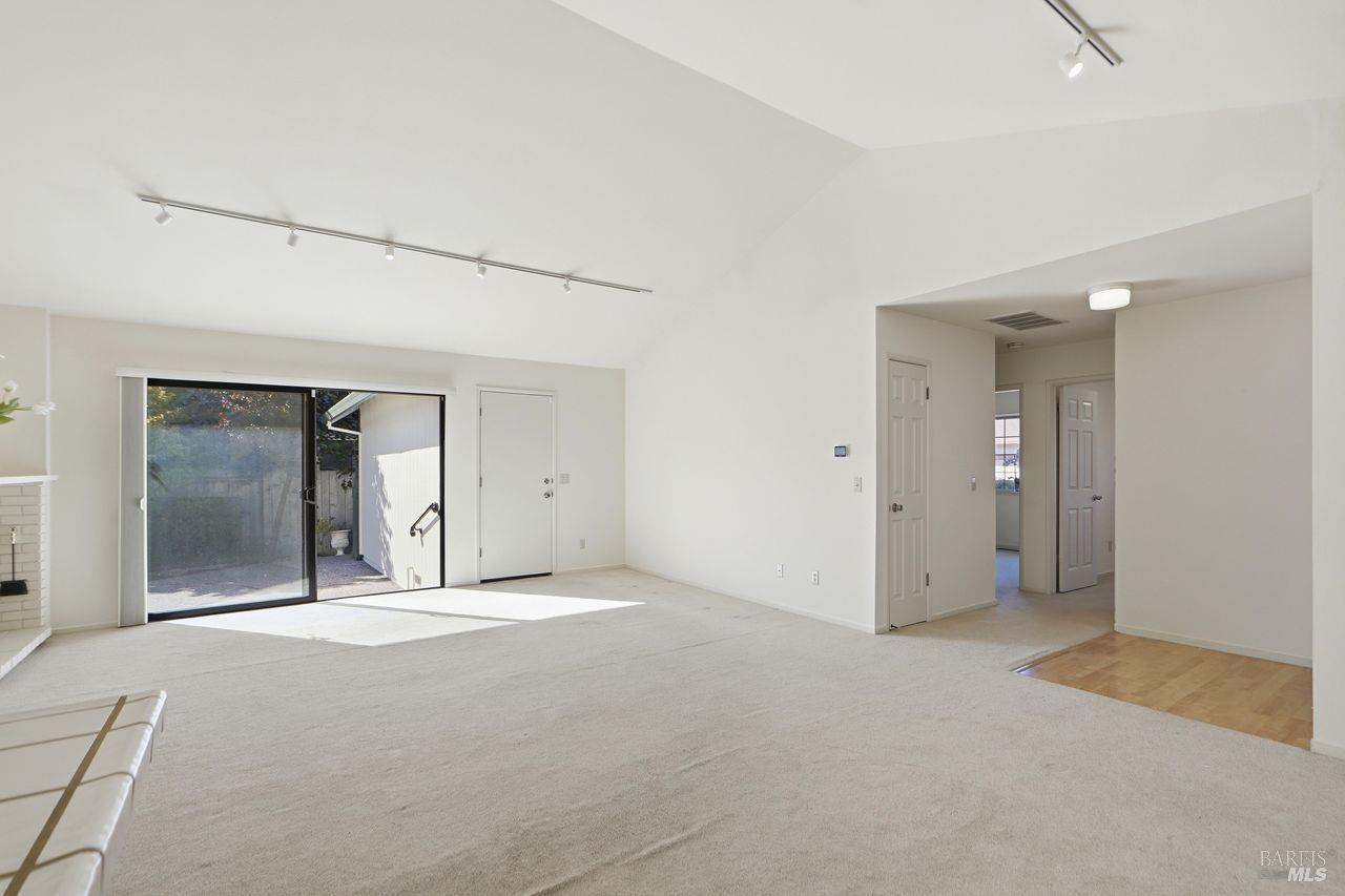1409 Morning Glory Drive Petaluma CA 94954