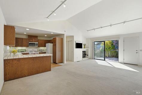 1409 Morning Glory Drive Petaluma CA 94954