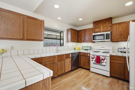 1409 Morning Glory Drive Petaluma CA 94954