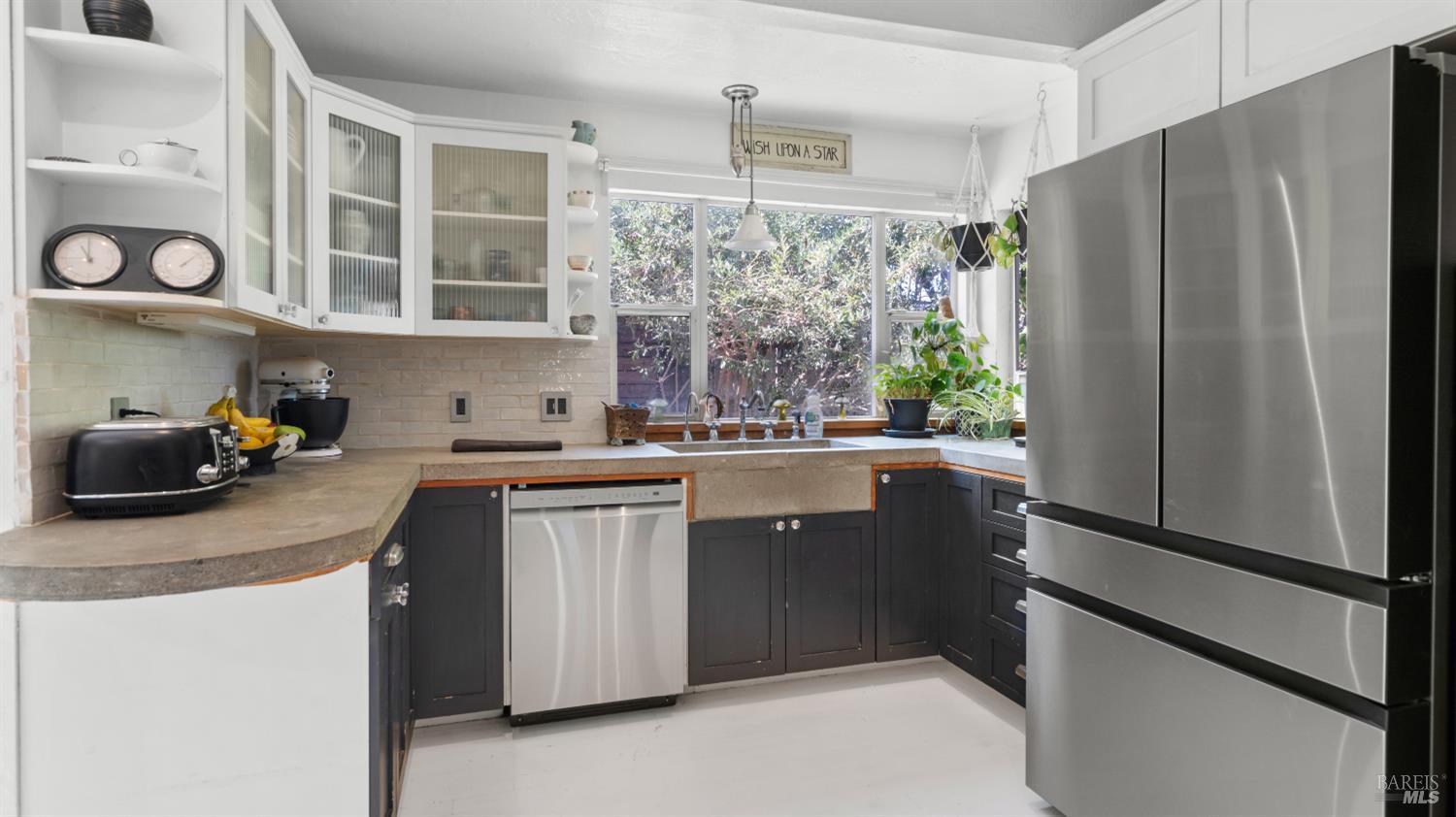 121 Belle View Avenue Petaluma CA 94952