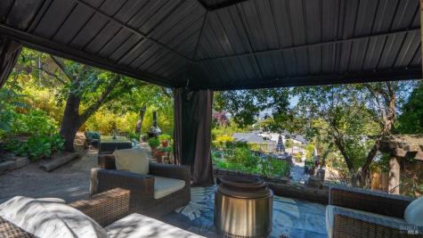 121 Belle View Avenue Petaluma CA 94952