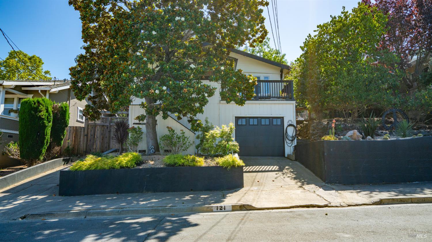 121 Belle View Avenue Petaluma CA 94952