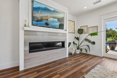 4303 Parker Hill Road Santa Rosa CA 95404