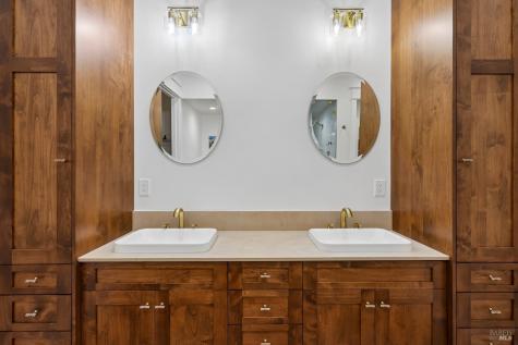 4303 Parker Hill Road Santa Rosa CA 95404