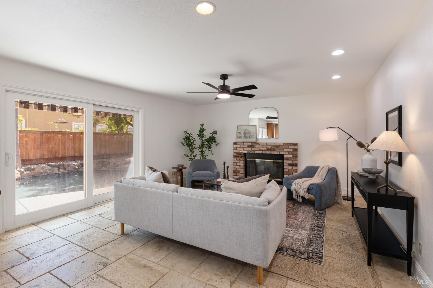 430 Gatehouse Drive Vacaville CA 95687