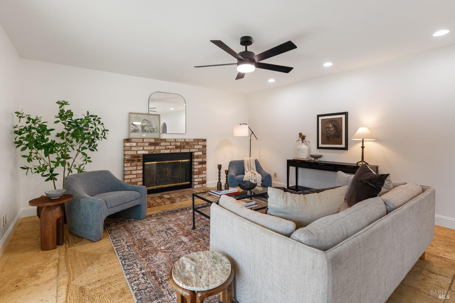 430 Gatehouse Drive Vacaville CA 95687