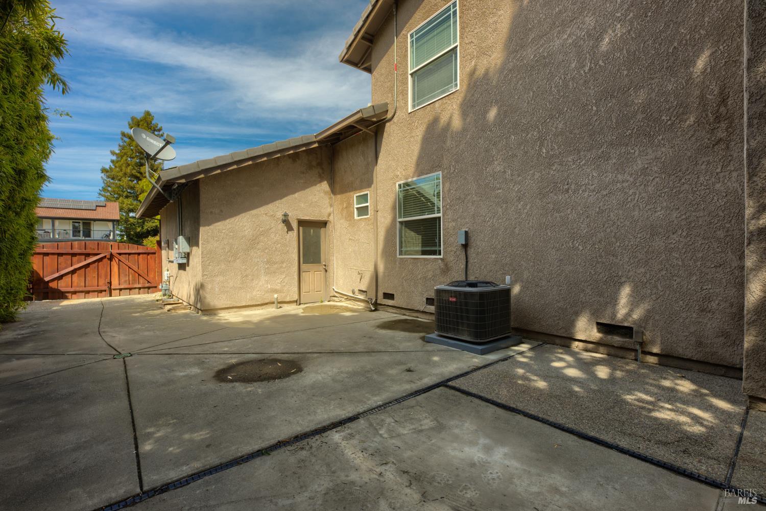 430 Gatehouse Drive Vacaville CA 95687
