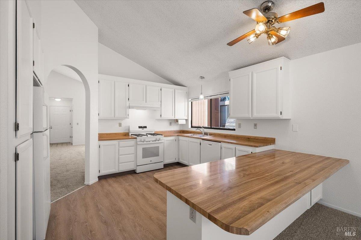 7486 Mercedes Way Rohnert Park CA 94928