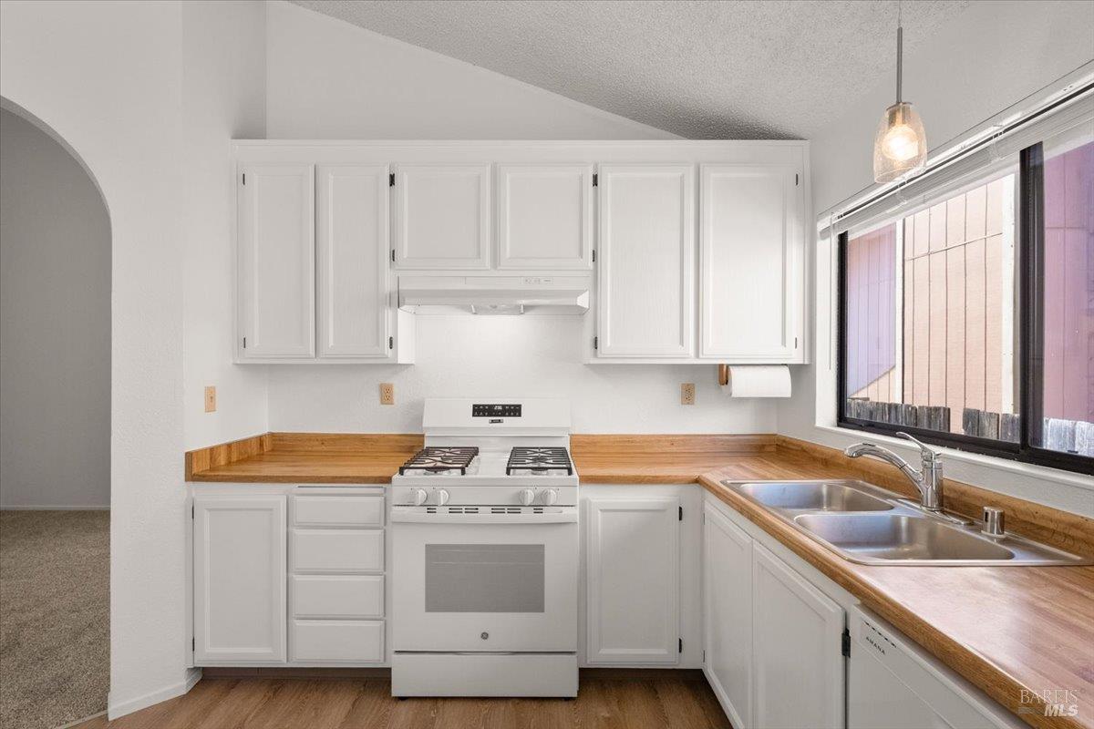 7486 Mercedes Way Rohnert Park CA 94928