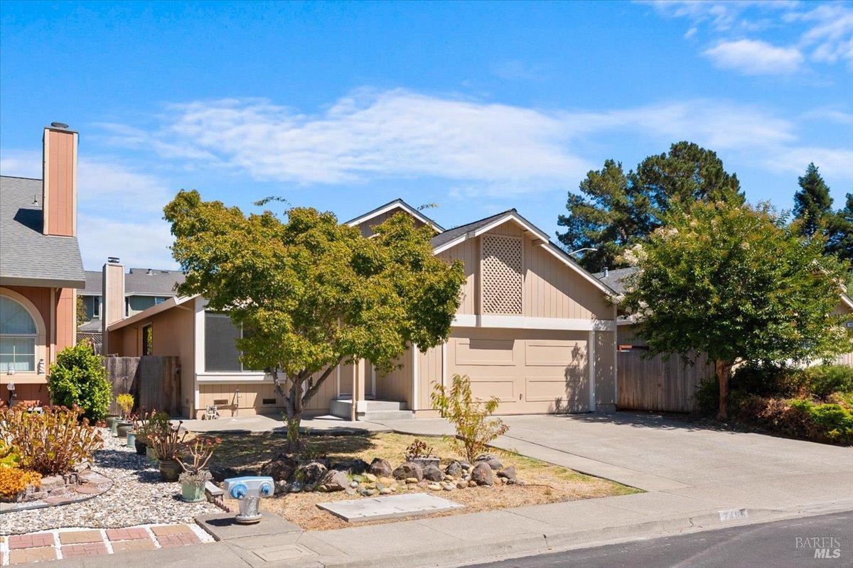 7486 Mercedes Way Rohnert Park CA 94928