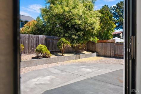 7486 Mercedes Way Rohnert Park CA 94928