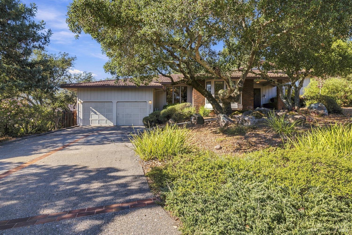 3238 Cobblestone Drive Santa Rosa CA 95404