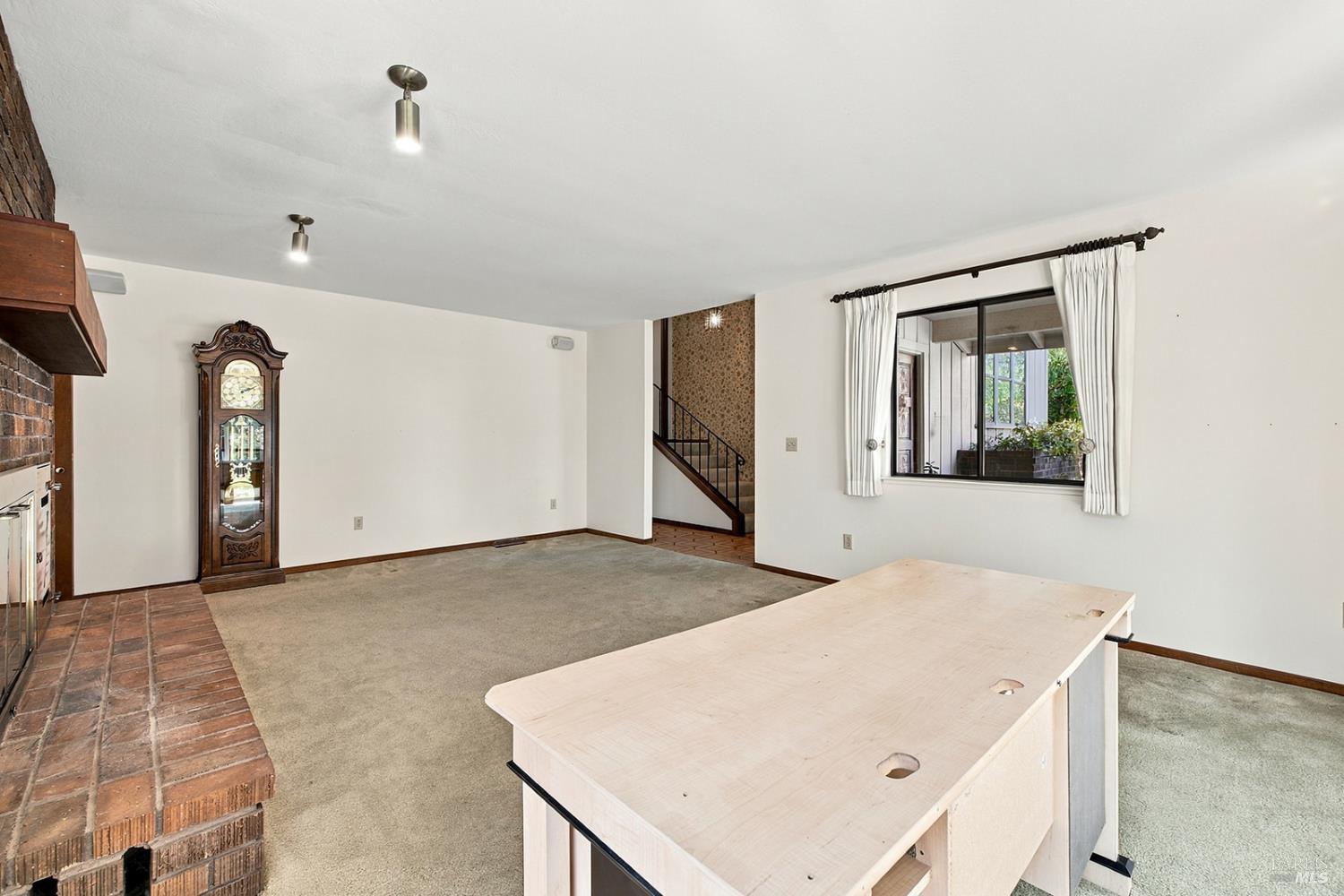 3238 Cobblestone Drive Santa Rosa CA 95404