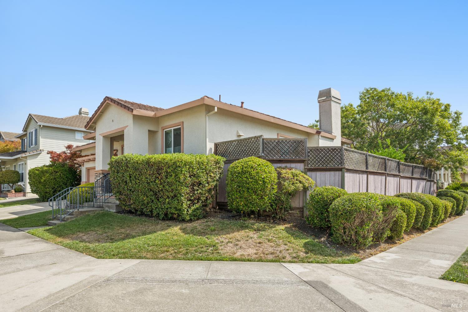 1900 Dover Lane Petaluma CA 94954