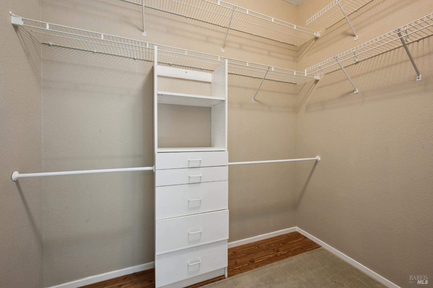 1900 Dover Lane Petaluma CA 94954