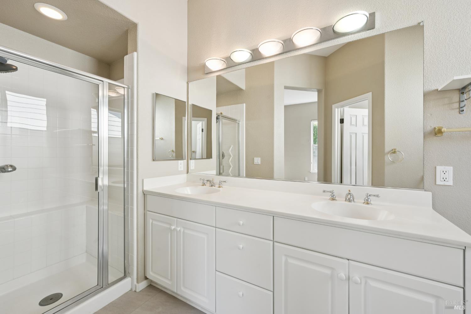 1900 Dover Lane Petaluma CA 94954