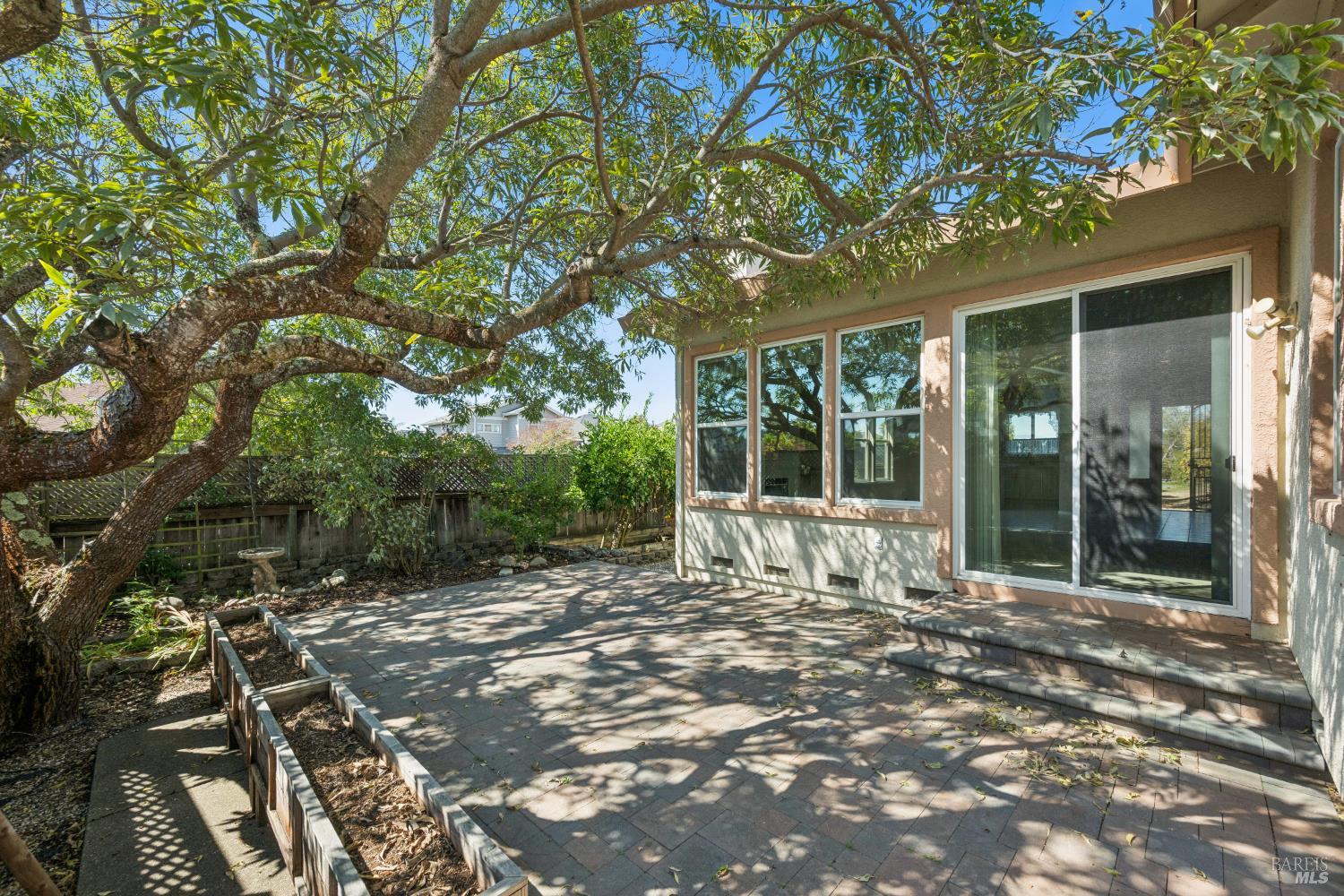 1900 Dover Lane Petaluma CA 94954