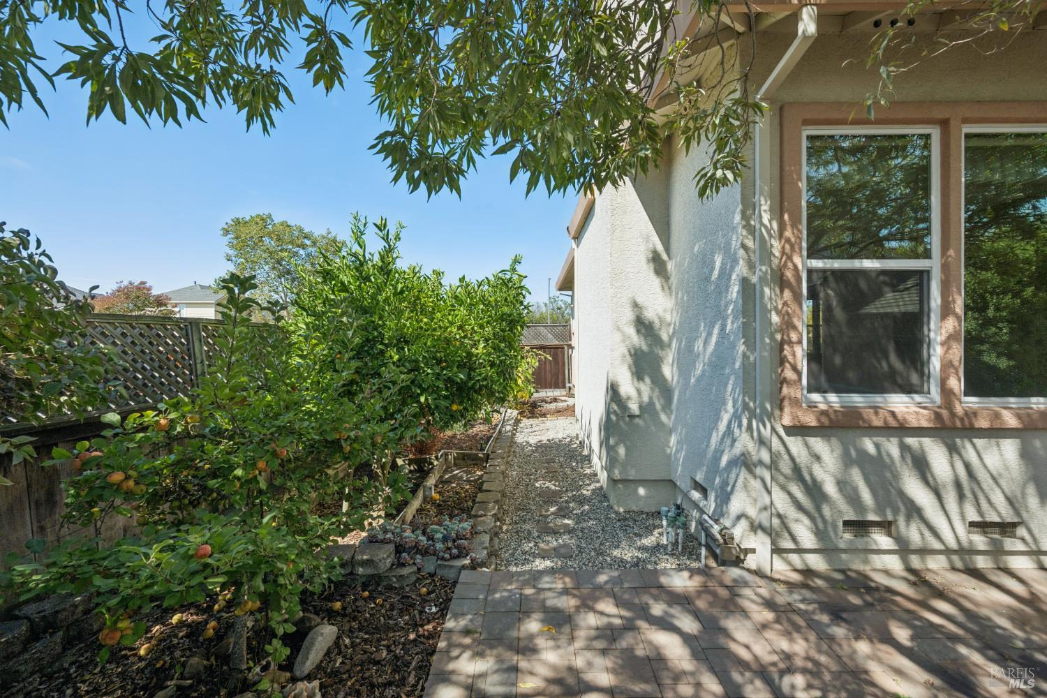 1900 Dover Lane Petaluma CA 94954