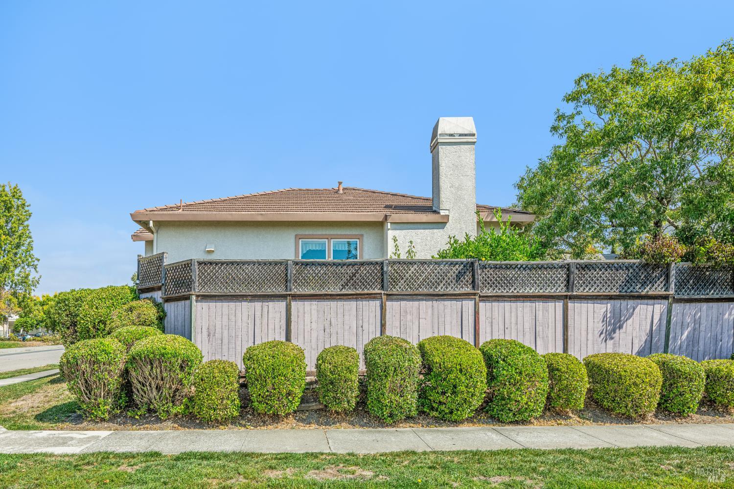 1900 Dover Lane Petaluma CA 94954