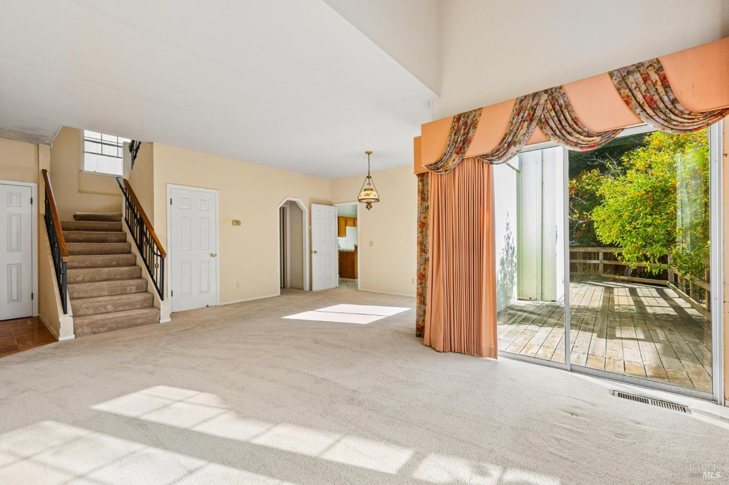 111 White Oak Circle Petaluma CA 94952