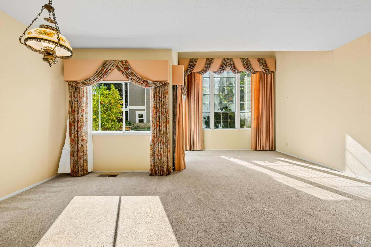 111 White Oak Circle Petaluma CA 94952
