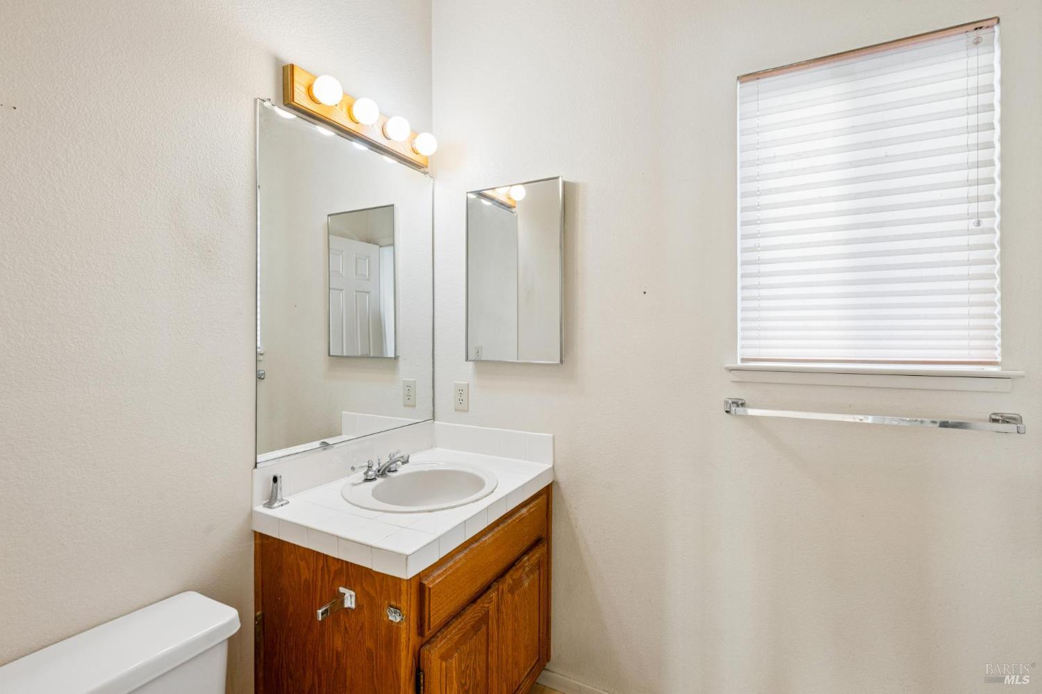 111 White Oak Circle Petaluma CA 94952