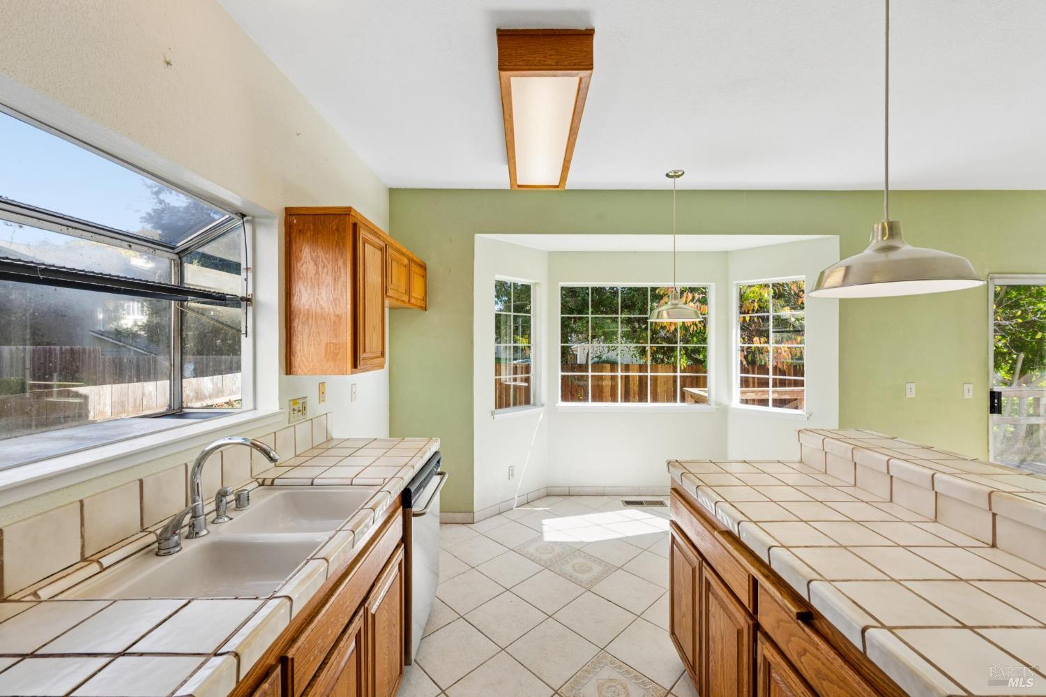 111 White Oak Circle Petaluma CA 94952