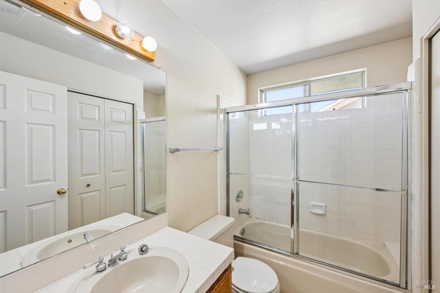 111 White Oak Circle Petaluma CA 94952