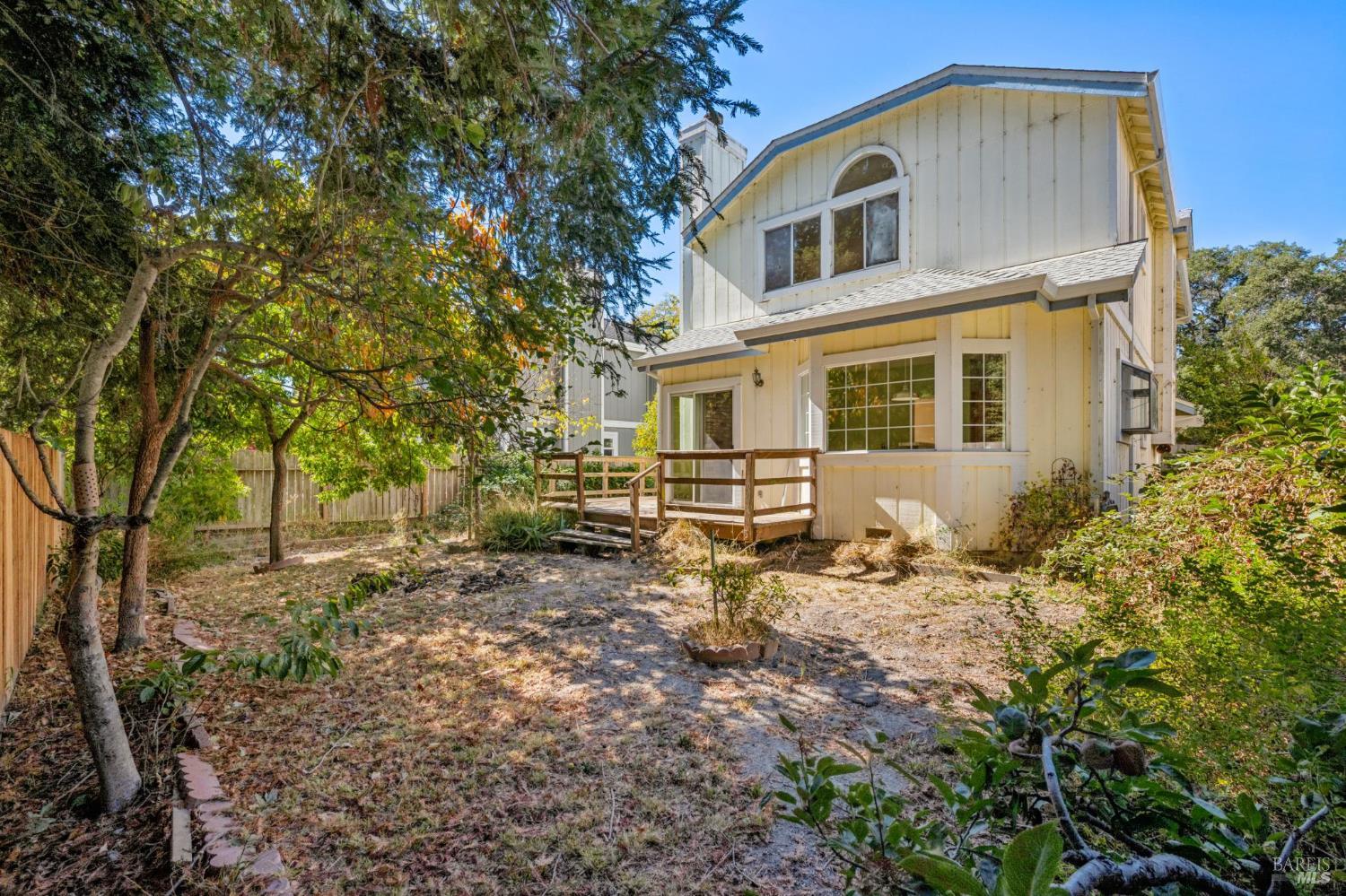 111 White Oak Circle Petaluma CA 94952