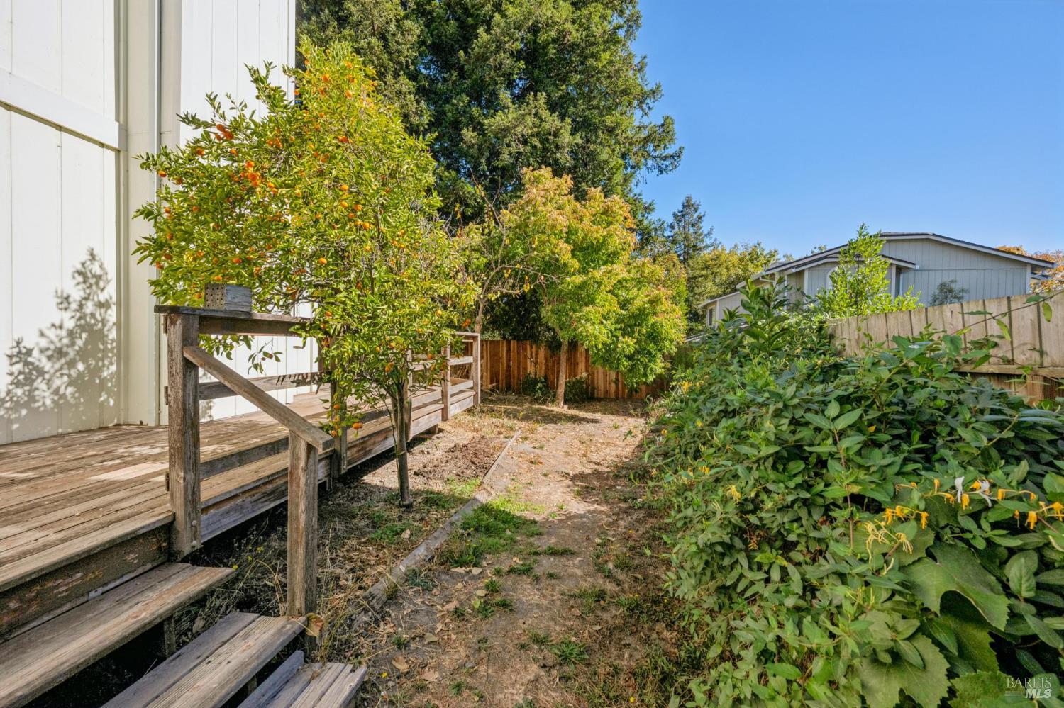 111 White Oak Circle Petaluma CA 94952