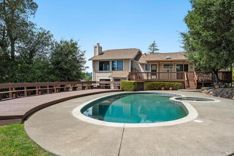 620 Alta Vista Drive Healdsburg CA 95448
