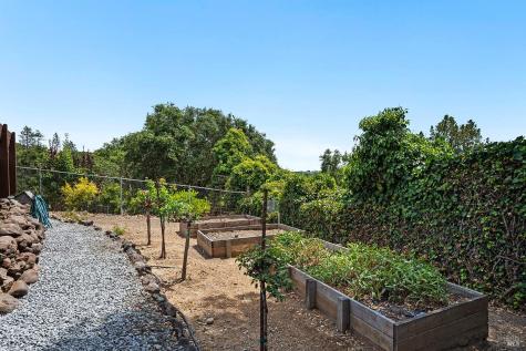 620 Alta Vista Drive Healdsburg CA 95448