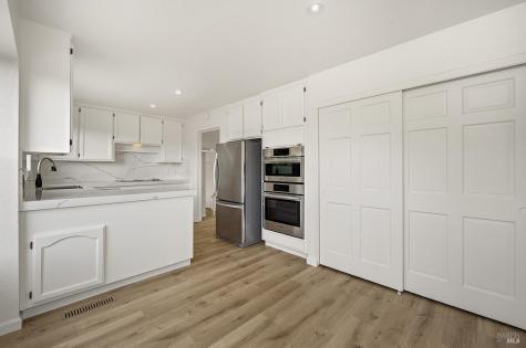 620 Alta Vista Drive Healdsburg CA 95448