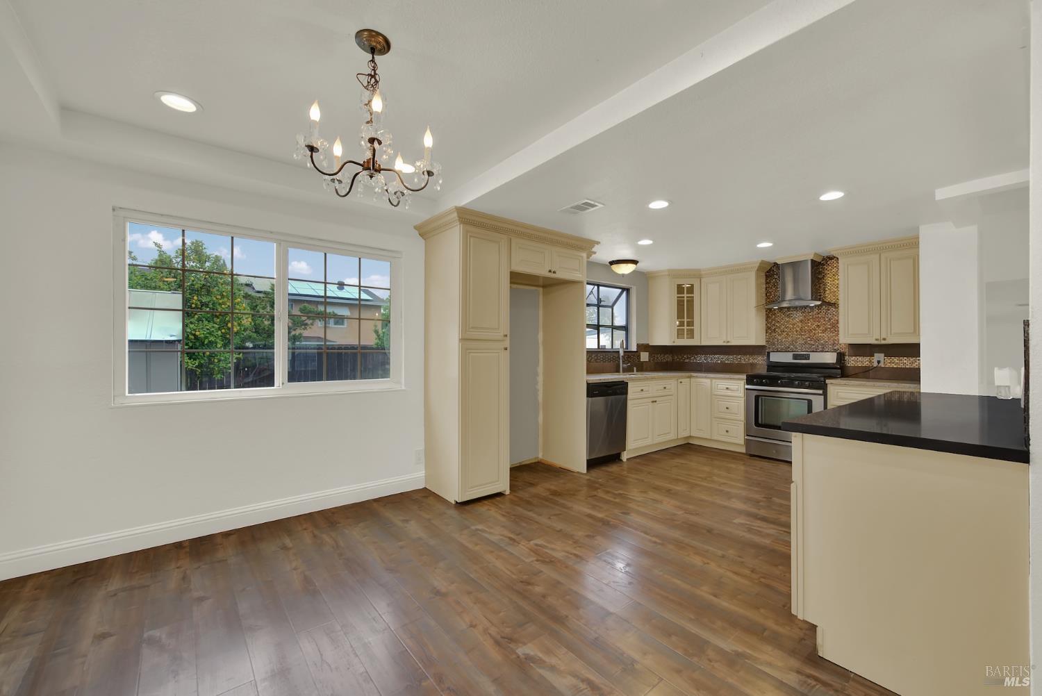 308 Plantation Way Vacaville CA 95687