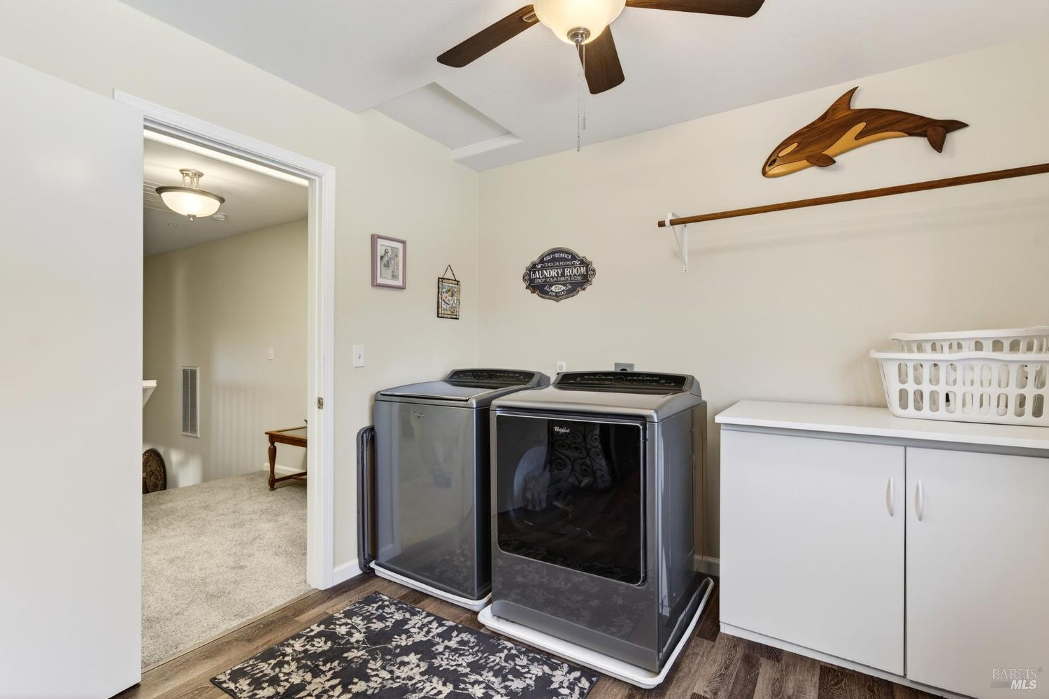 586 Hillside Drive Cloverdale CA 95425