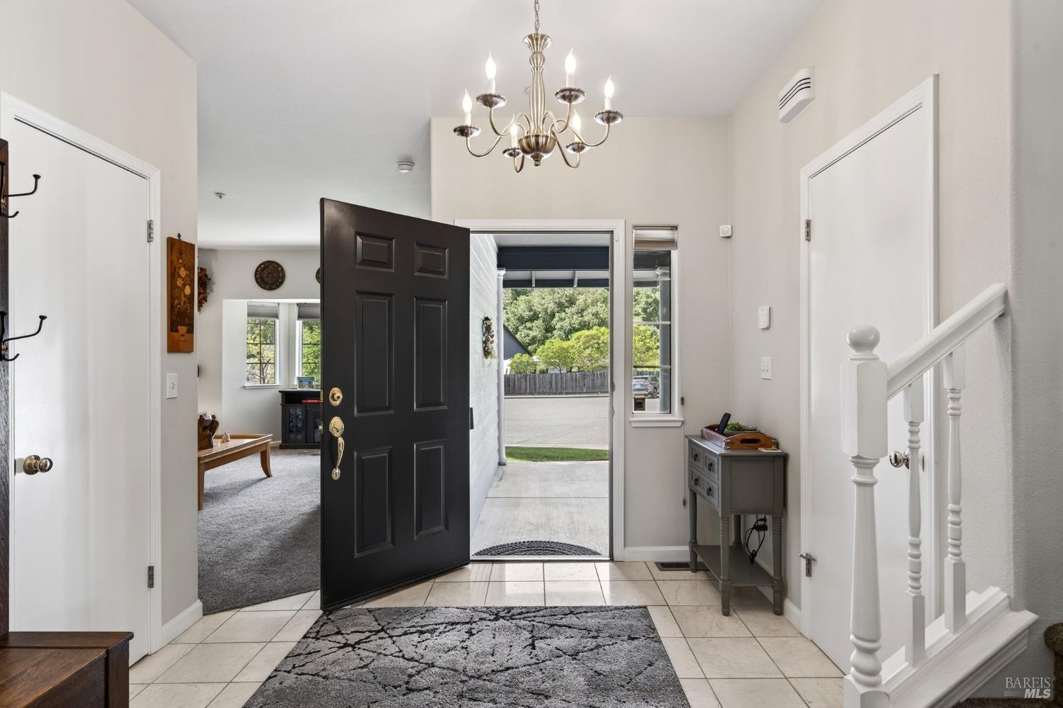 586 Hillside Drive Cloverdale CA 95425