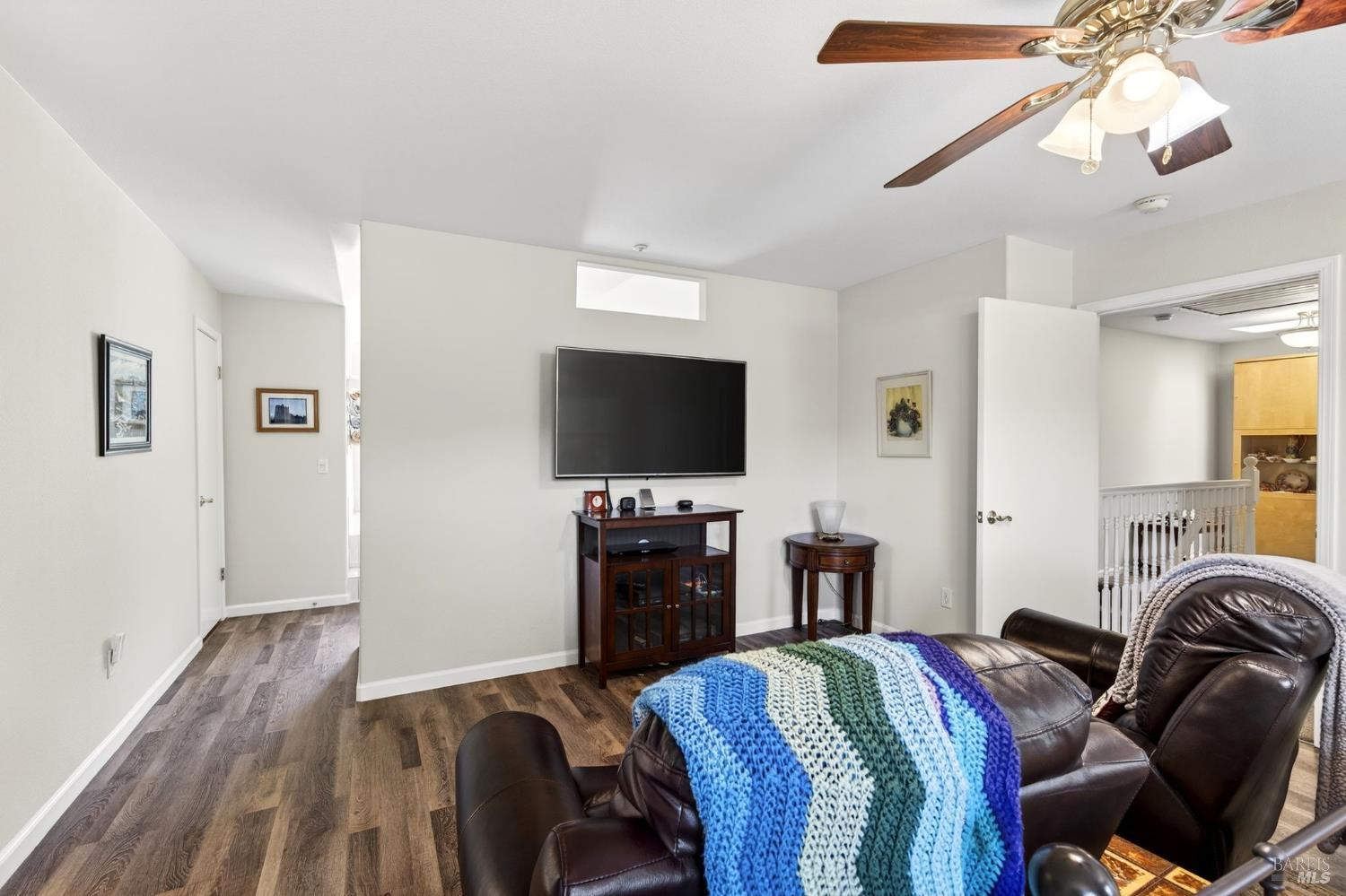 586 Hillside Drive Cloverdale CA 95425