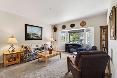 586 Hillside Drive Cloverdale CA 95425