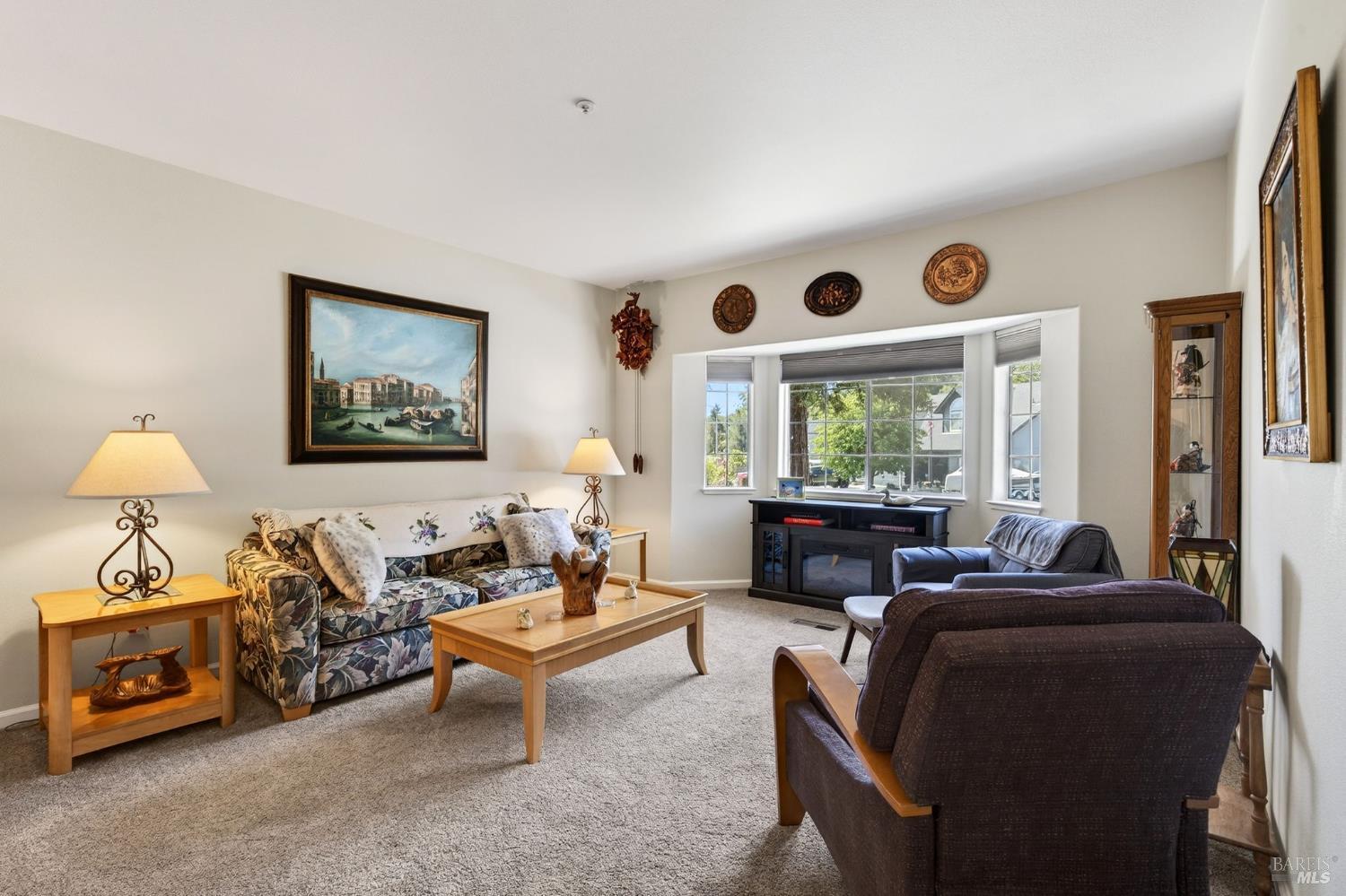 586 Hillside Drive Cloverdale CA 95425
