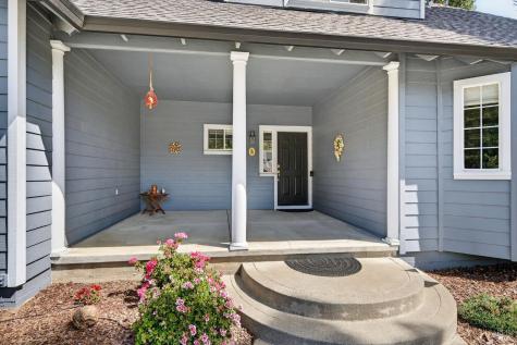586 Hillside Drive Cloverdale CA 95425
