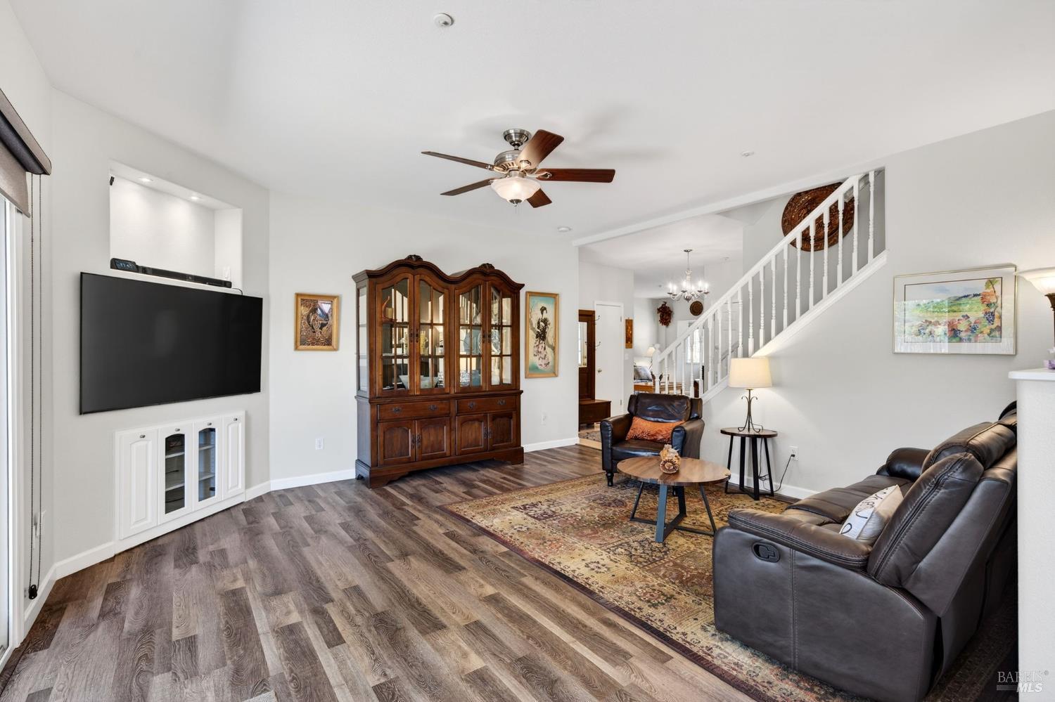 586 Hillside Drive Cloverdale CA 95425