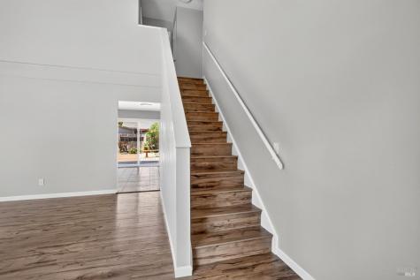 5017 Oak Park Way Santa Rosa CA 95409