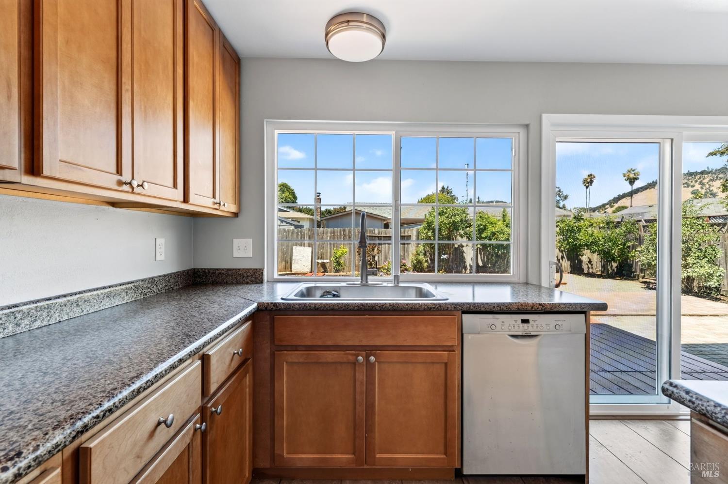 5017 Oak Park Way Santa Rosa CA 95409