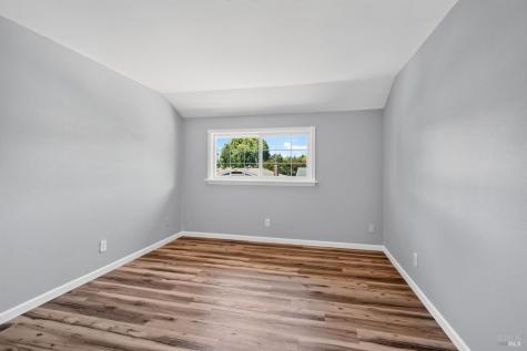5017 Oak Park Way Santa Rosa CA 95409