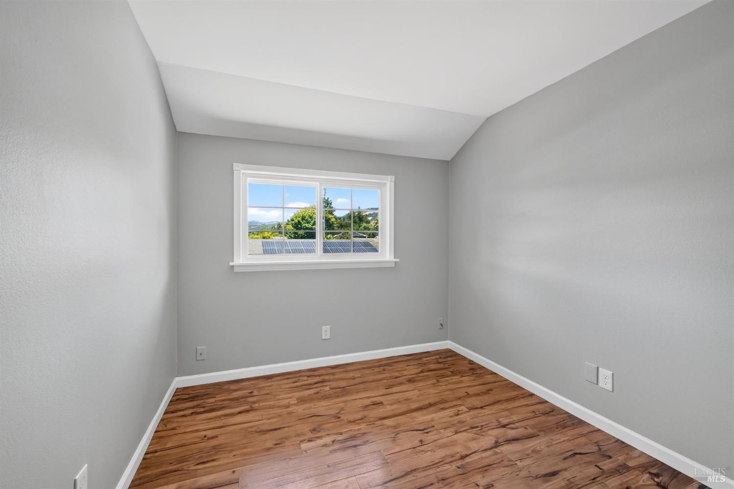 5017 Oak Park Way Santa Rosa CA 95409