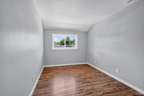 5017 Oak Park Way Santa Rosa CA 95409